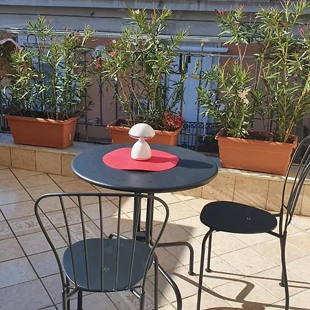 Gli Appartamenti Del Duca Di Miroballo Nápoles Exterior foto